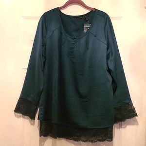 NWT Green Lace detail top